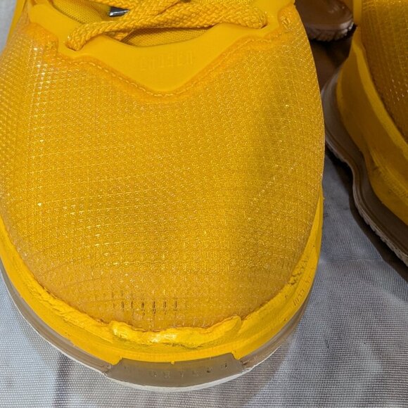 Nike LeBron 19 - Men's Yellow-Gold CZ0203-700 19 Men's Basketball Shoes Size 11 - Picture 9 of 16